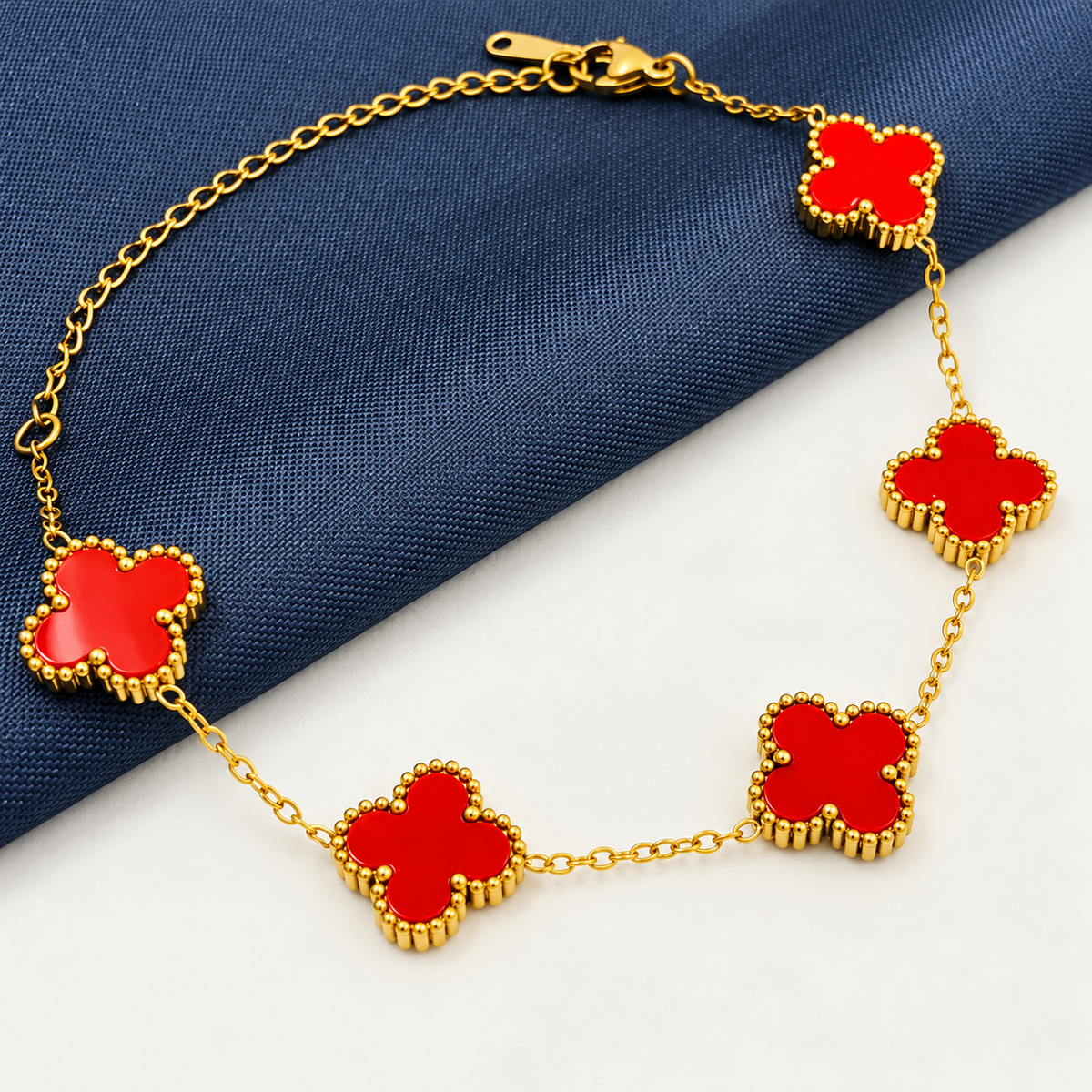 Pulsera Cinco Tréboles Rojos