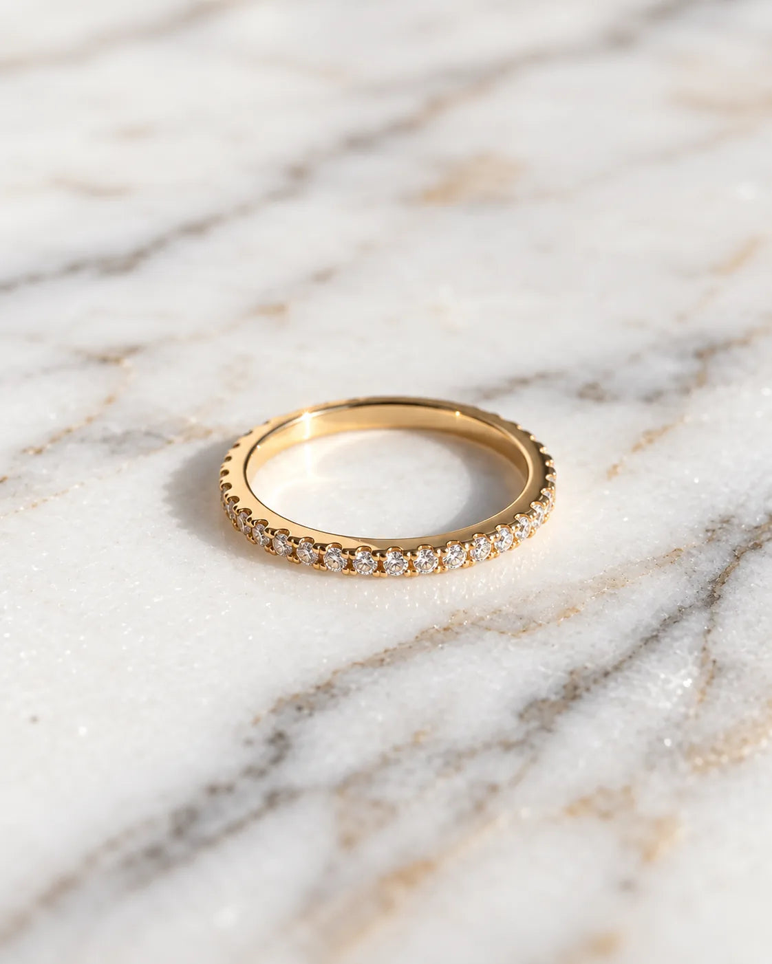 Anillo Sinfín con Circonias